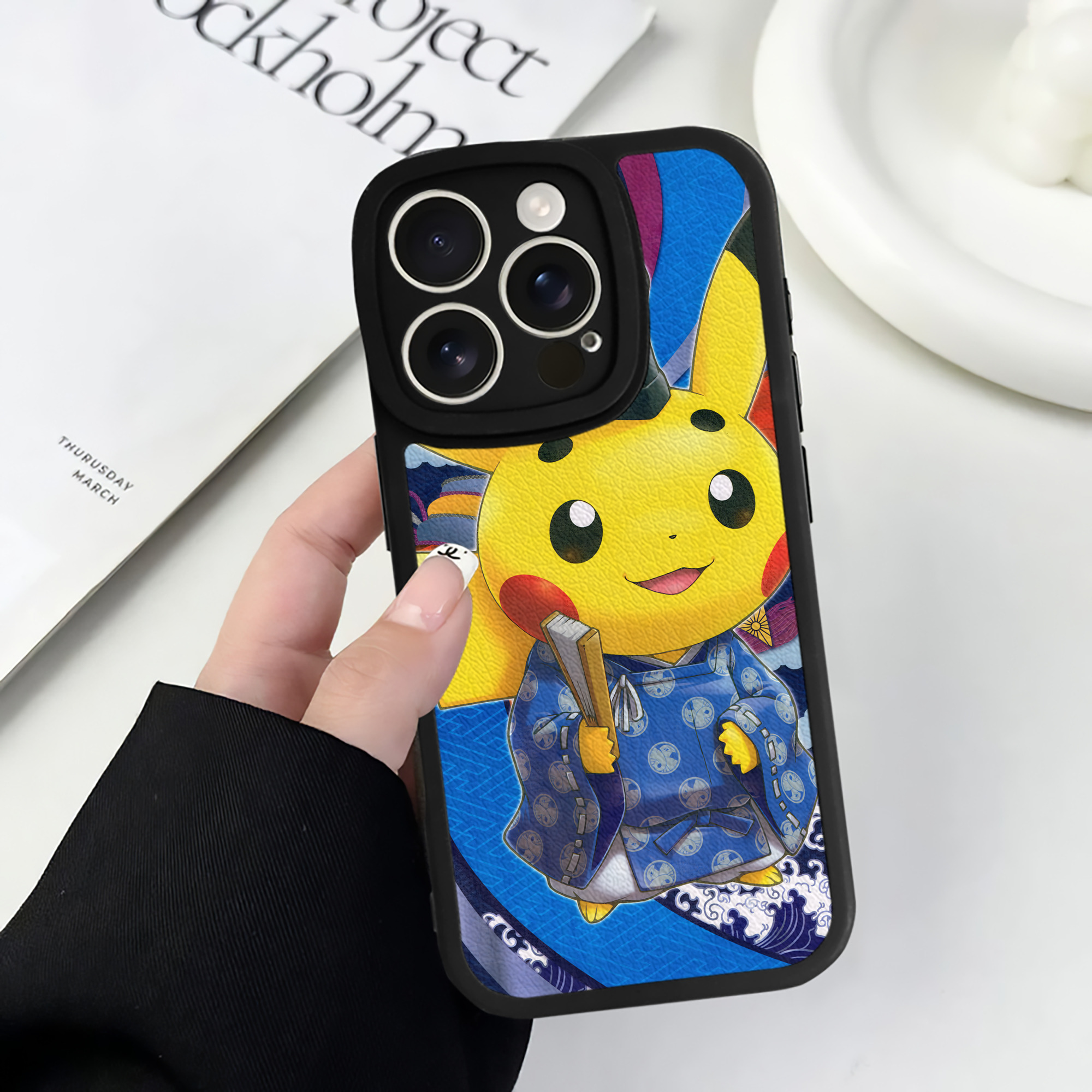 （画像用） ポケットモンスター Pokémon 【iPhone 16シリーズ対応】シリコンスマホケース（レザー調） 材質：シリコン